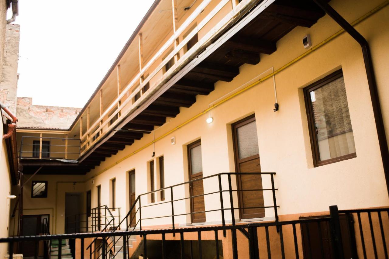 Ullysses Guest House Braşov Exterior foto